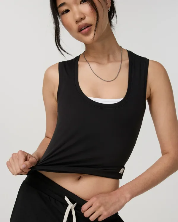 Vuori Halo Essential Scoop Tank Long